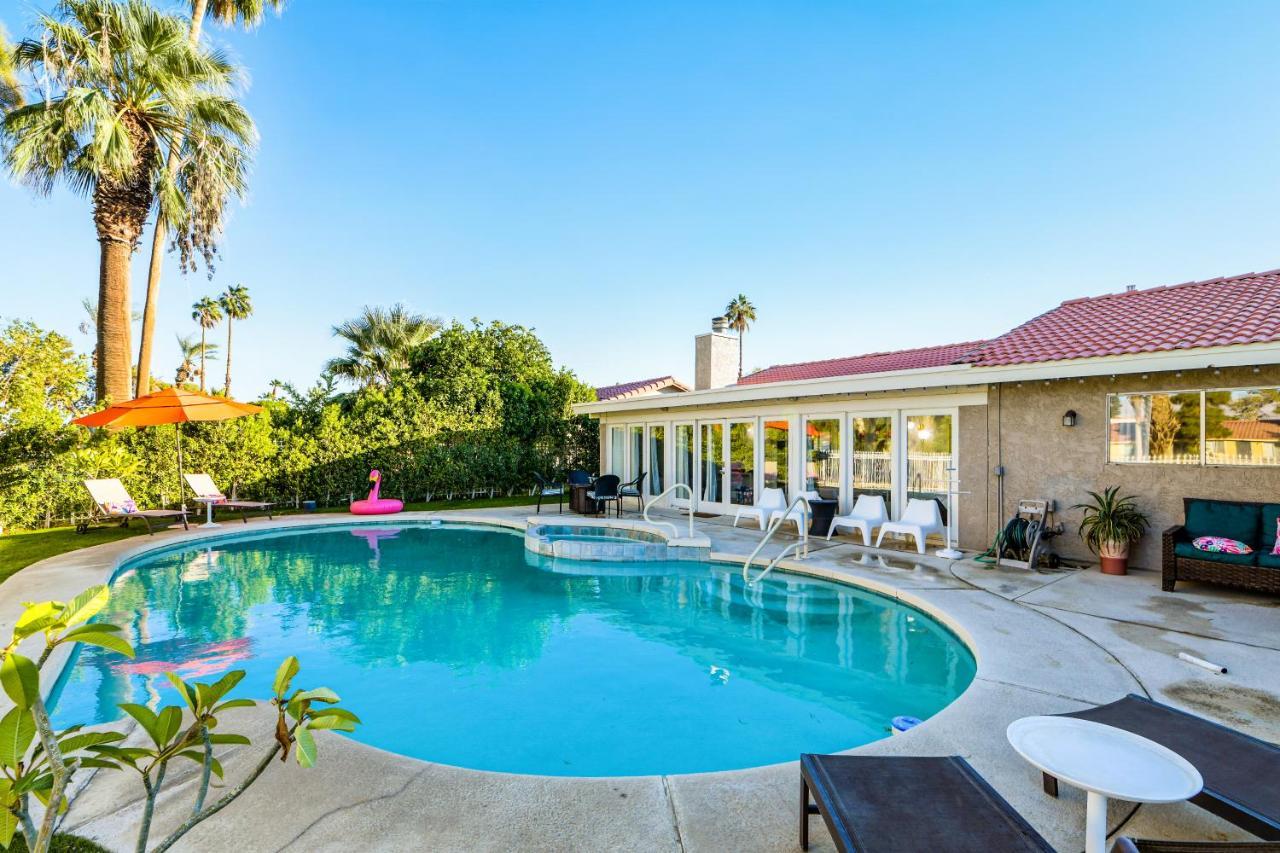 Desert Pool House: Sun, Swim, Sip & Stay Indio Luaran gambar